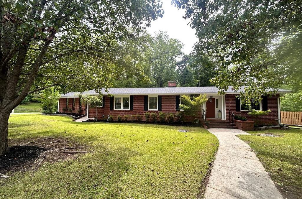 118 Ridgewood Cir. Greenwood, SC