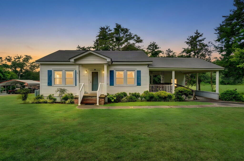 99 Horseshoe Cir. Whitmire, SC.