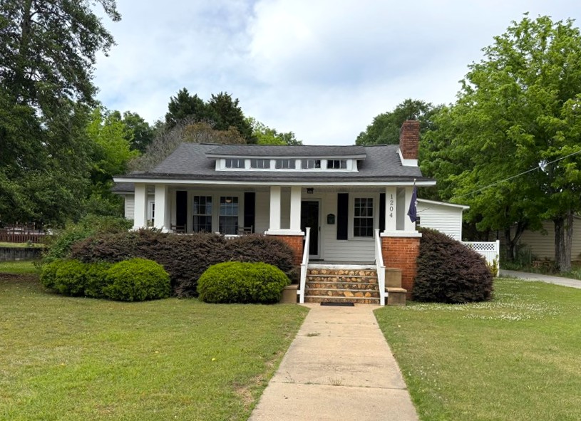 1204 N. Main St. Abbeville, SC.